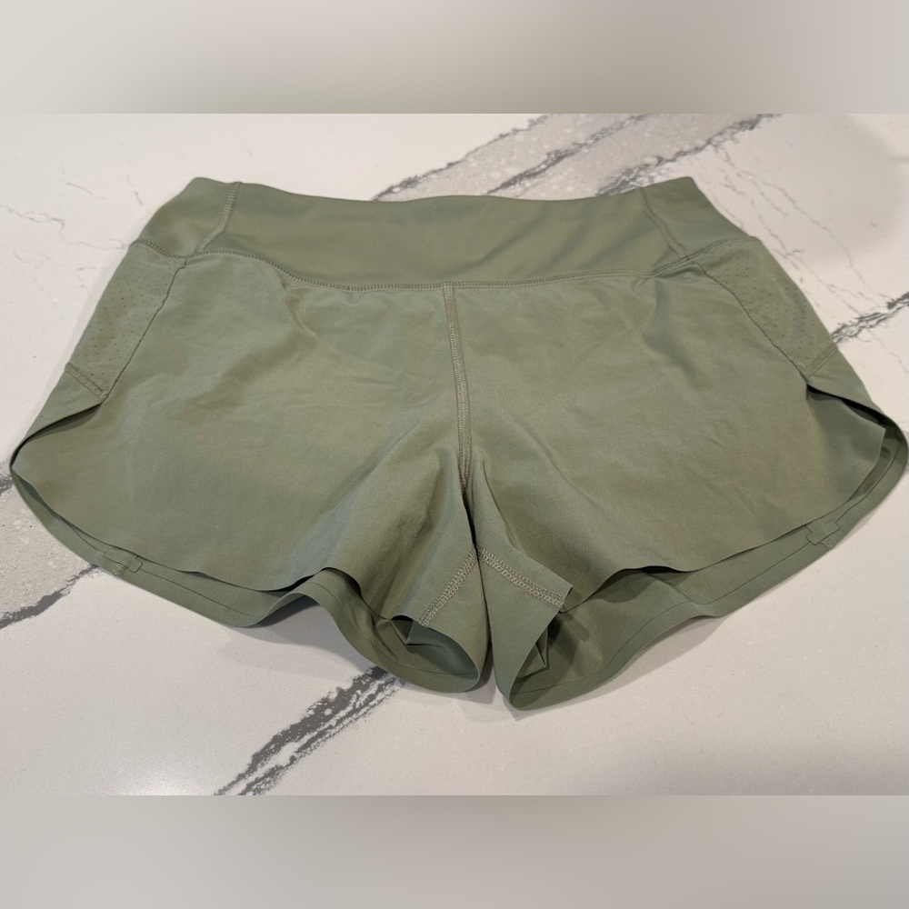 Athleta Green run 3.5” run short size XS